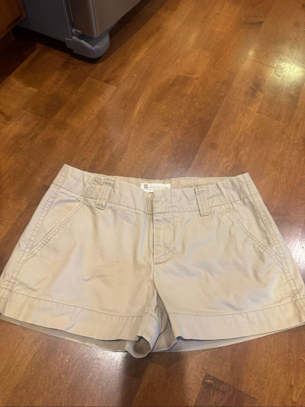 Y2K Gap Favorite Chino Shorts Women’s Size 6 Beige Khaki Low Rise